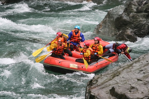 gogoadventureraftinggaide raftingg-guide