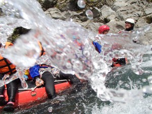 吉野川の水しぶき！