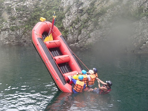 150813family-rafting (7)