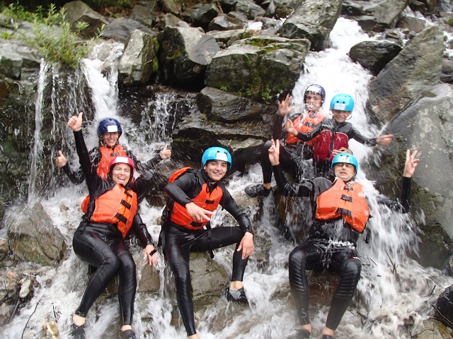 family-rafting-yoshino (1)