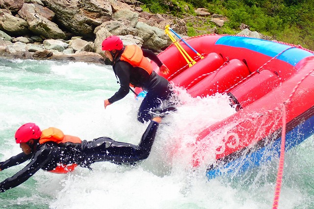yoshinogawa rafting1 (1)
