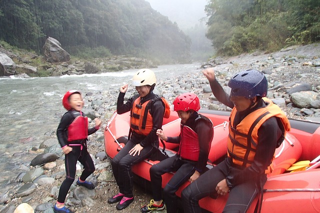 160922familyraft (1)